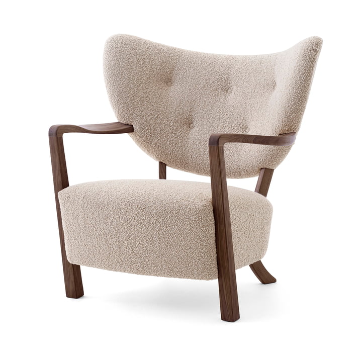 Wulff ATD2 Lounge Chair, Walnuss geölt / beige (Karakorum 003) von &Tradition