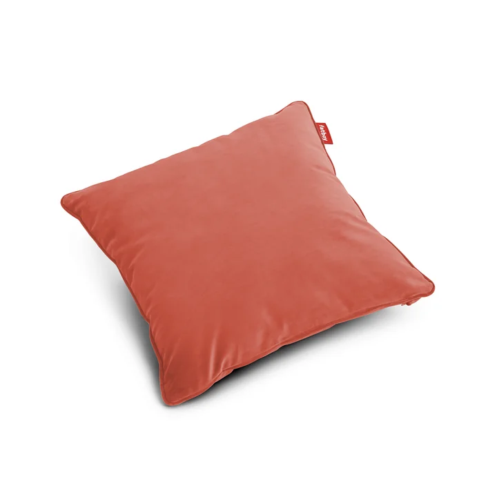 Square Kissen Velvet recycled von Fatboy in der Farbe rhubarb
