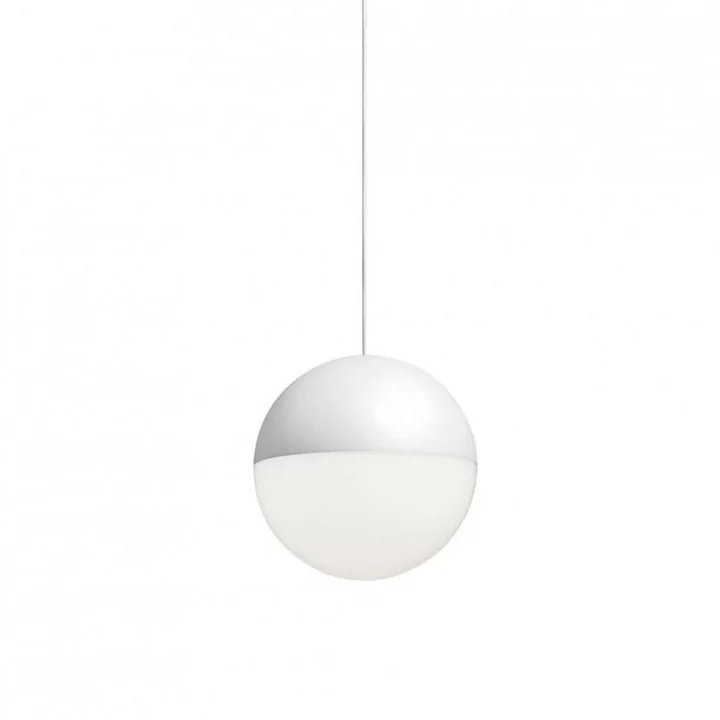 String Light Pendelleuchte Kugelkopf (Kabellänge: 12 m) von Flos in weiss