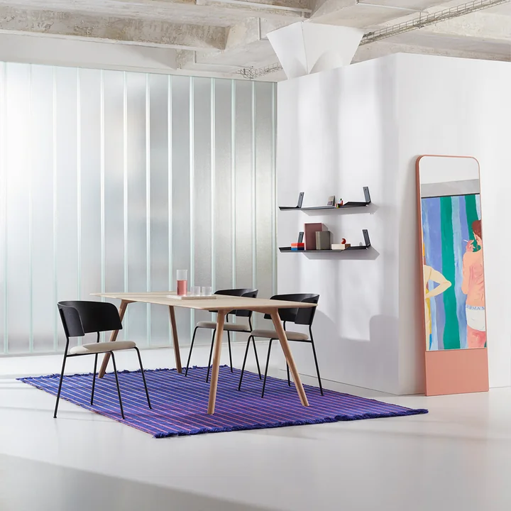 OUT Objekte unserer Tage - Wagner Armlehnstuhl