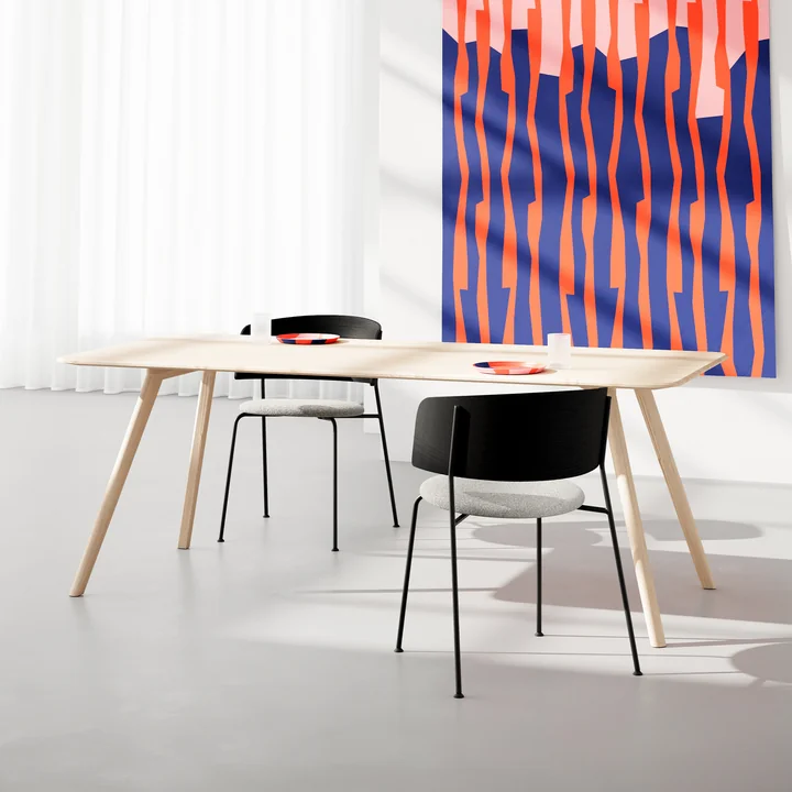 OUT Objekte unserer Tage - Wagner Armlehnstuhl