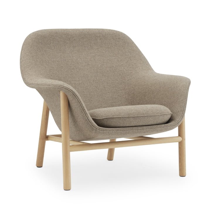 Drape Lounge Chair, low, eiche, Main Line Flax 23 von Normann Copenhagen