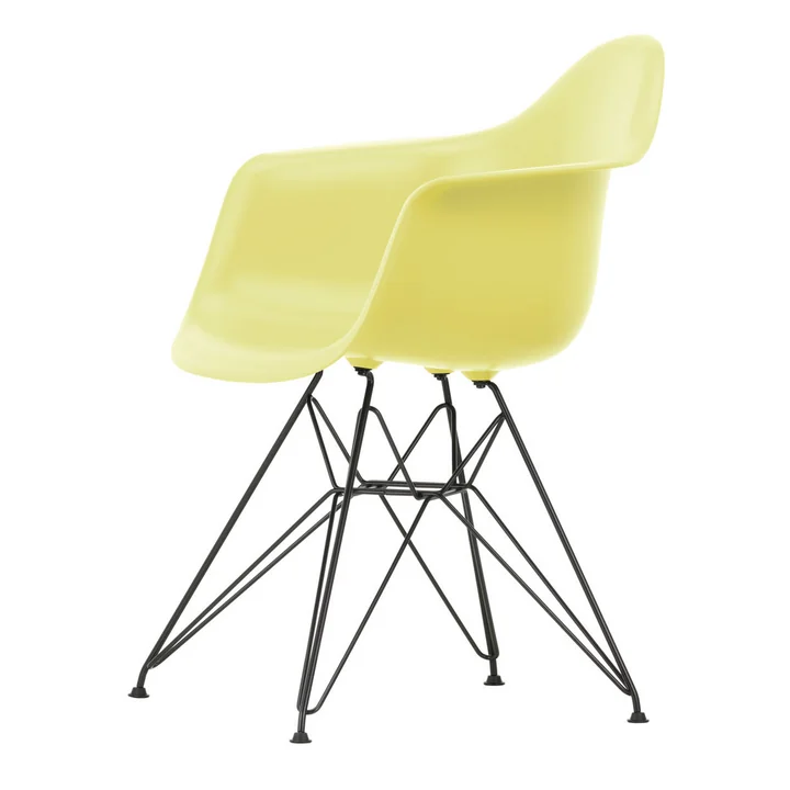 Eames Plastic Armchair von Vitra