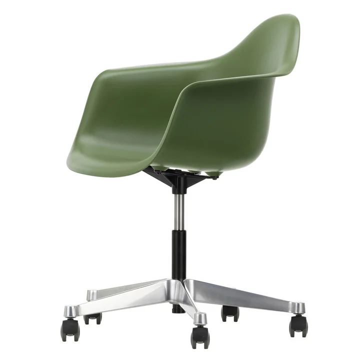Eames Plastic Armchair von Vitra