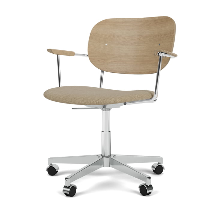 Co Task Chair mit Armlehnen, Eiche natur / Aluminium, Sitzfläche beige (Stoff Audo Bouclé 02) von Audo