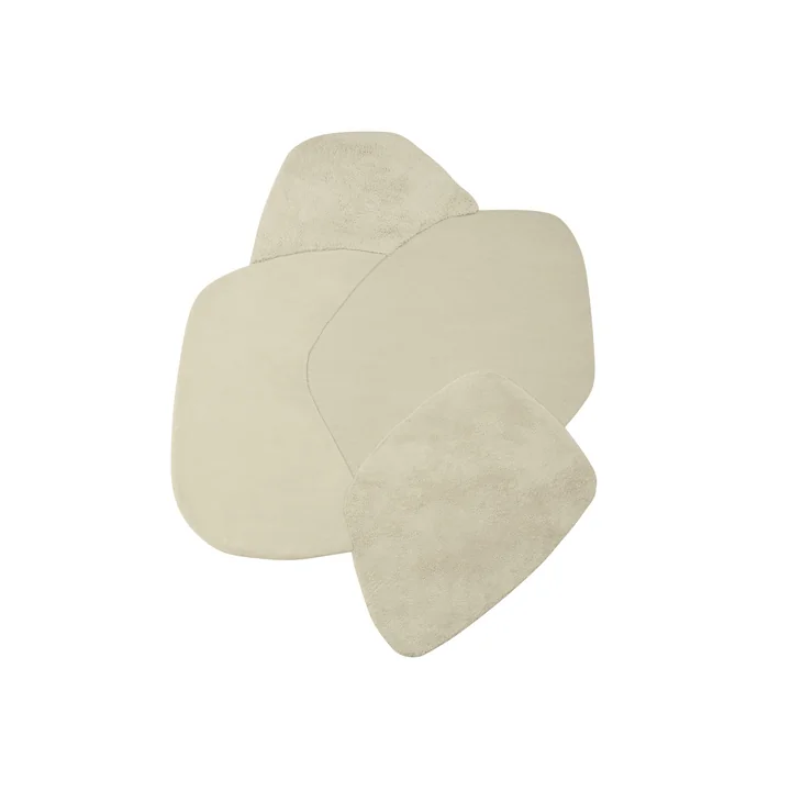AYTM - Mola Teppich, 140 x 195 cm, cream