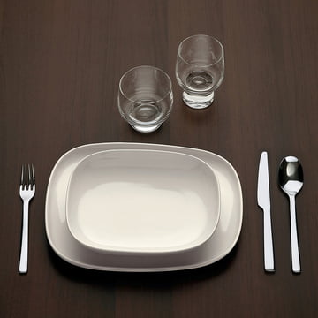 Ovale Besteck und Geschirr