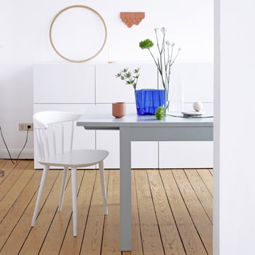Blaue Aalto Vasen von Iittala als Tischdekoration