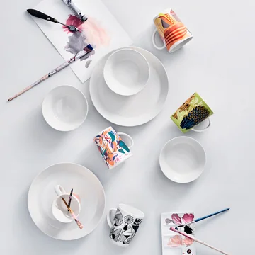 Die Iittala - Graphics Becher, 0.4 l auf dem Esstisch