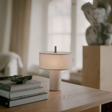 New Works - Margin Portable LED Tischleuchte mit Akku, beige