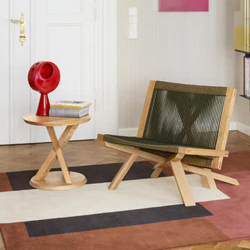 ClassiCon - Volkshaus Lounge Chair und Hocker, Eiche natur / waldgrün 