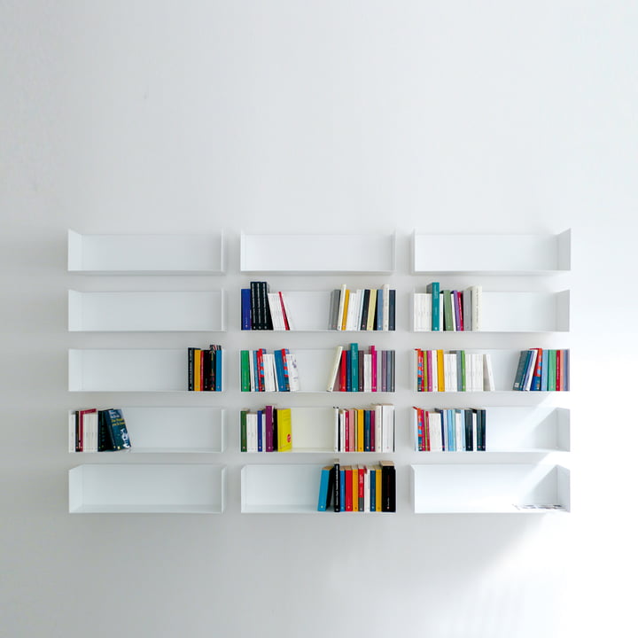 Bücherwand aus linea1 a Bücher- und DVD-Regalen