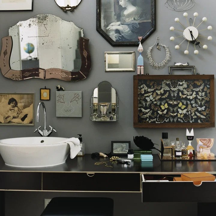 Wooden Dolls und Ball Clock von Vitra