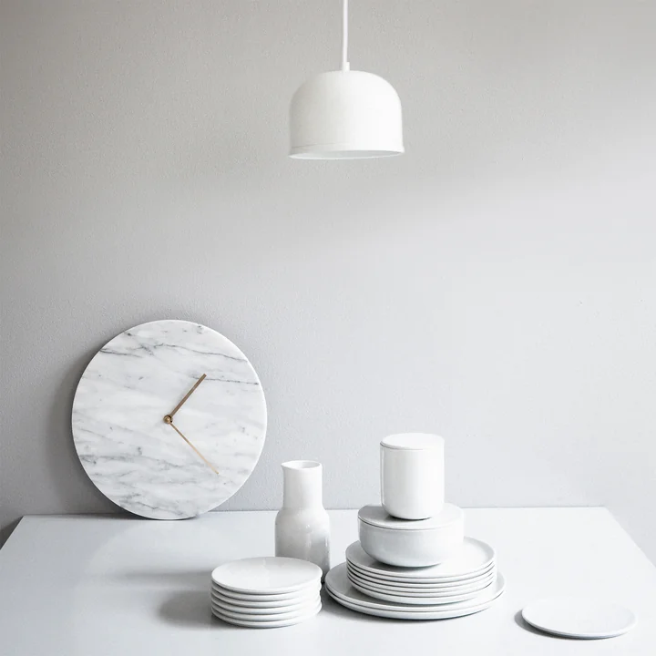 Marble Wanduhr von Audo in weiss