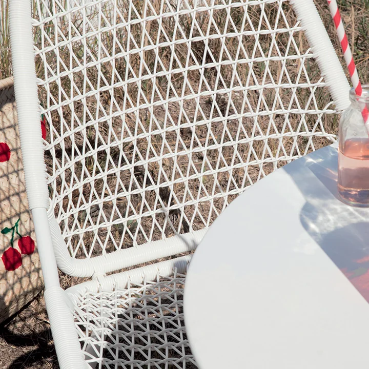 Sitzfläche aus geflochtenem Harz