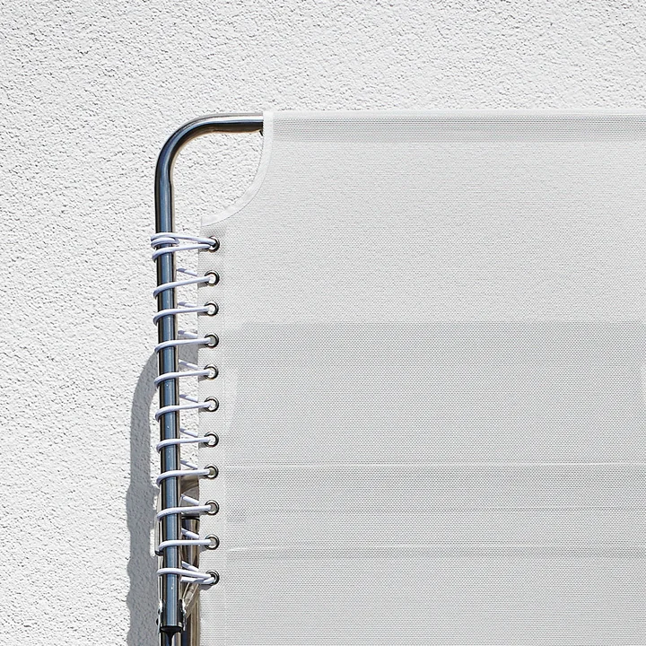 Amigo XXL Dreibeinliege in weiss von Fiam - Detailaufnahme Rückenlehne