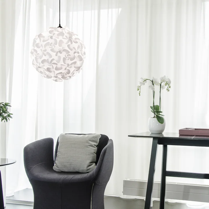 Lora Pendelleuchte von Umage in Weiss
