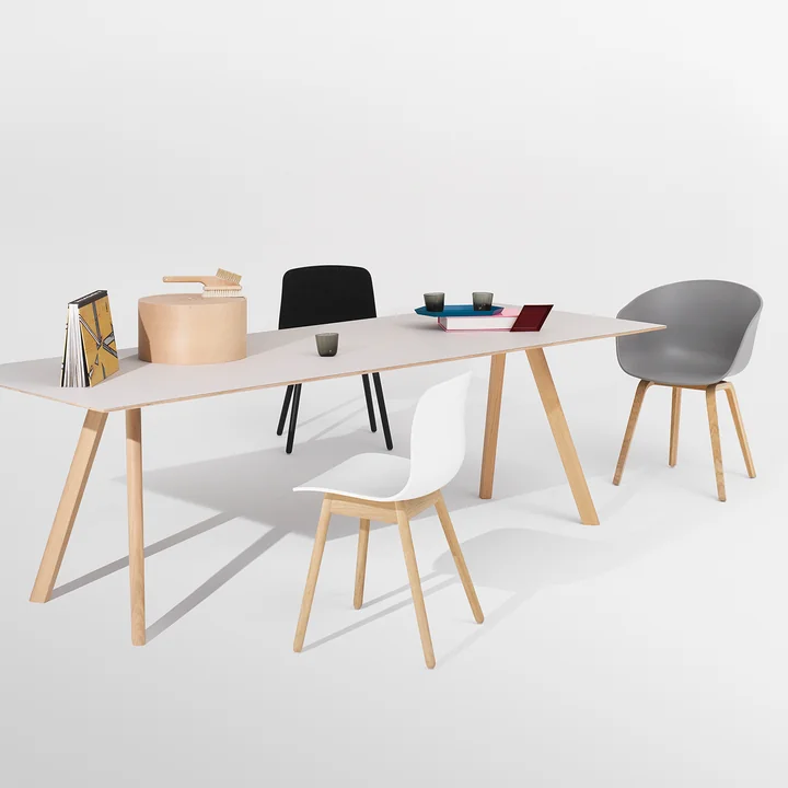 Copenhague CPH30 Esstisch 200 x 90 cm von HAY in Eiche matt lackiert / Tischplatte cremeweiss (Mushroom 4176)