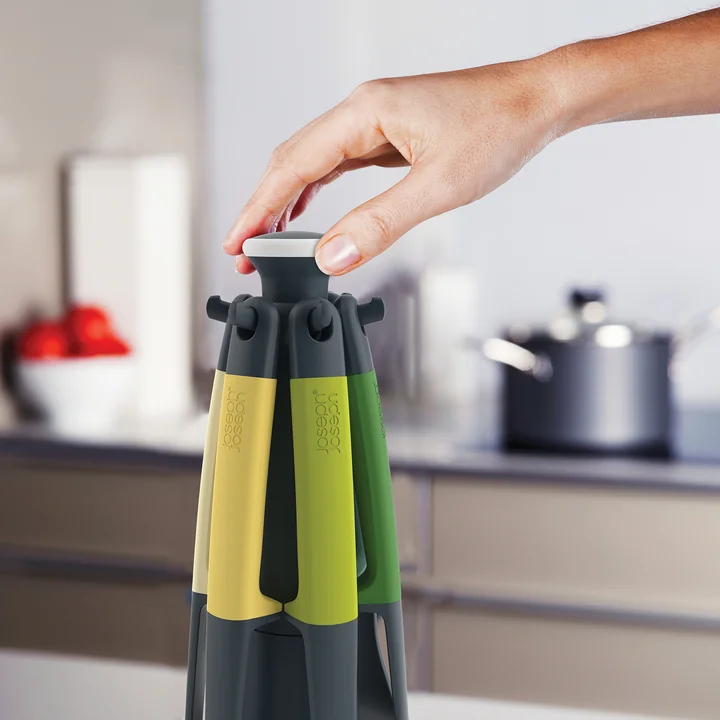 Drehbarer Standfuss von Joseph Joseph