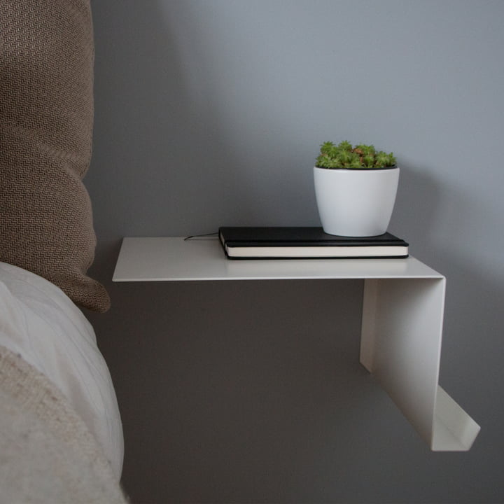 Bedside Table rechts von Nichba Design in Weiss