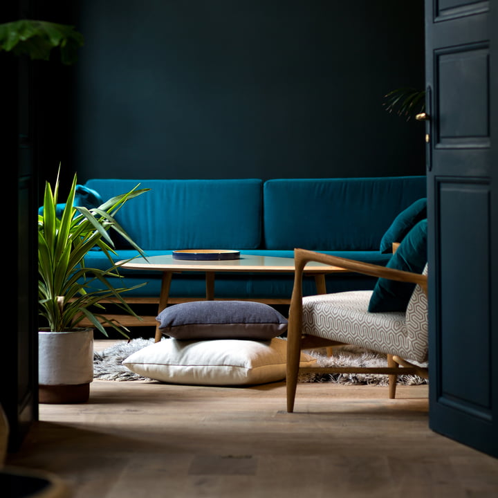 Das Sofa 210 in dunkler Umgebung