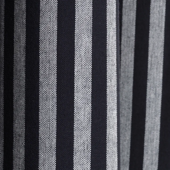 Chambray Duschvorhang von Ferm Living in Schwarz / Weiss gestreift