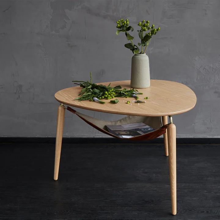 Hang Out Couchtisch von Umage in Eiche natur
