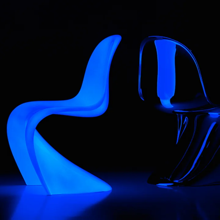 Panton Glow Chrome imm Cologne