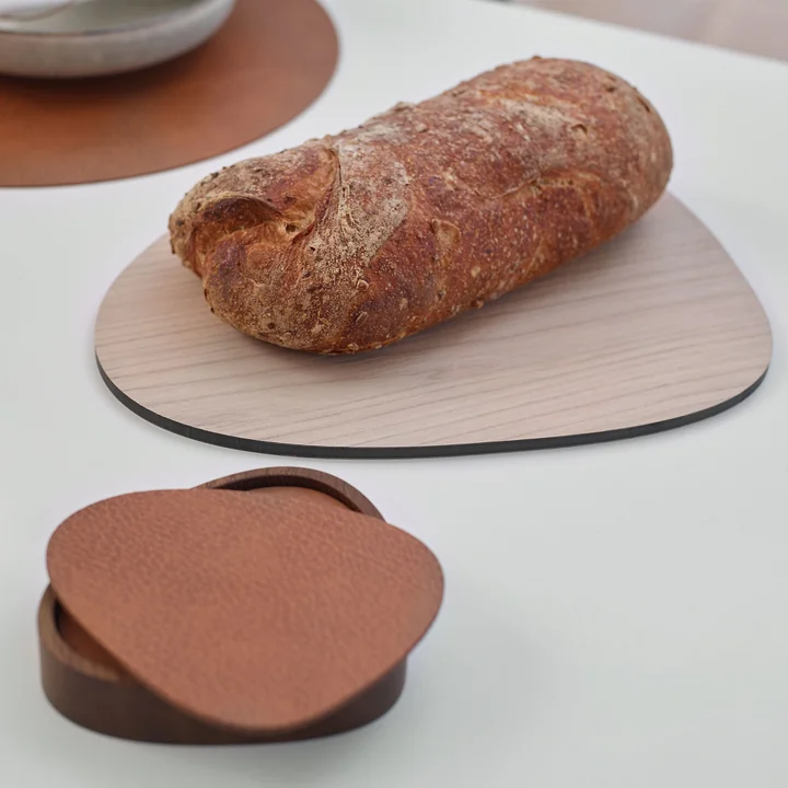 Cut&Serve Schneidebrett und Glasuntersetzer Curve von Lind DNA