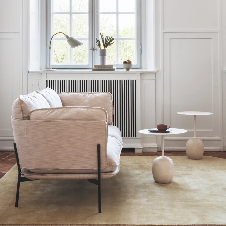 Lato Beistelltisch und Cloud Sofa von &Tradition