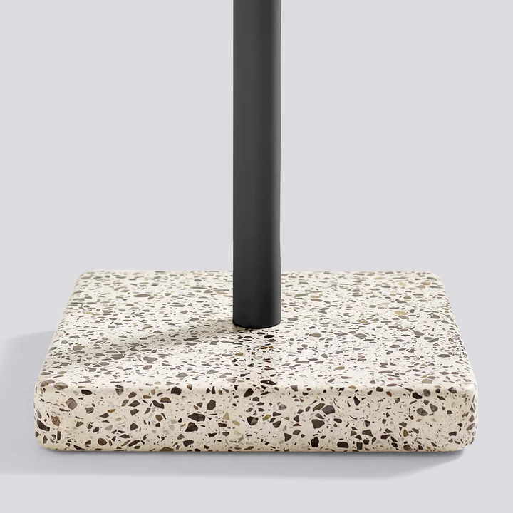HAY - Terrazzo Tisch, Standfuß schwarz / grau