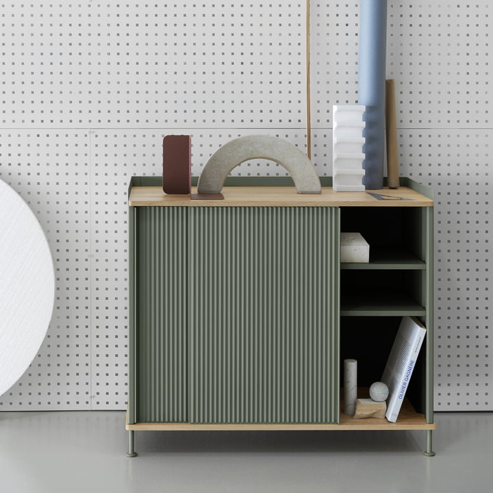 Enfold Sideboard hoch von Muuto in Eiche / Dusty Grün