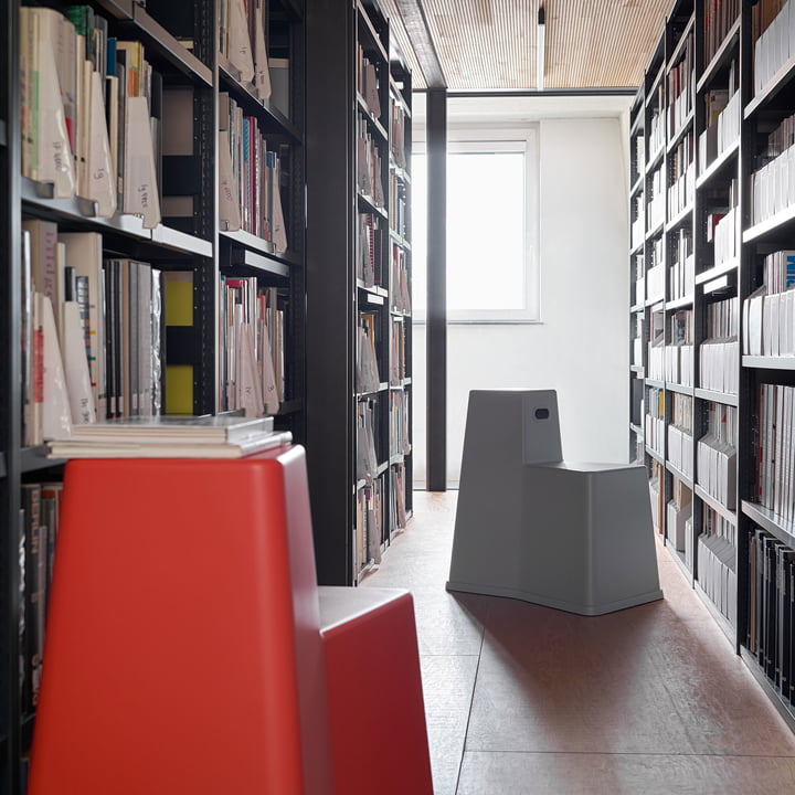 Der Vitra - Stool-Tool in der Bibliothek