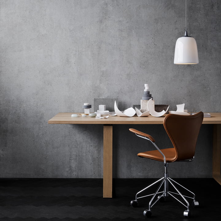 Die Lightyears - Dogu Pendelleuchte über dem Schreibtisch