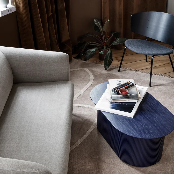 Desert Teppich und Podia Couchtisch von Ferm Living