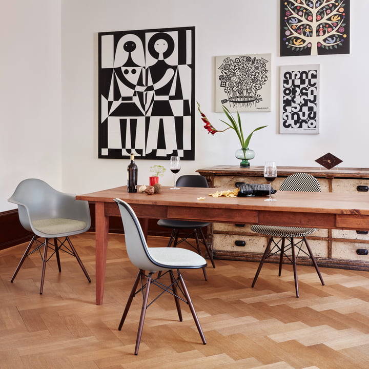 Vitra Wohnzimmer mit Bildergalerie