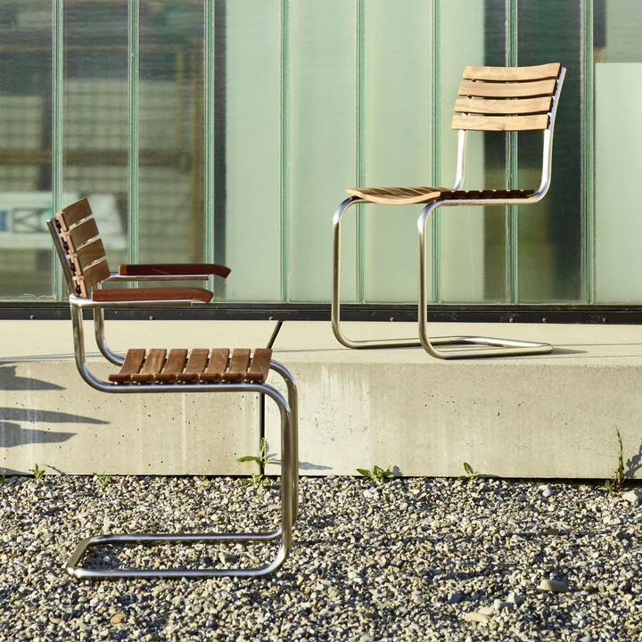 S 40 Outdoor Stuhl, Gestell Edelstahlrundrohr / Sitz und Rücken Iroko geölt von Thonet mit uns ohne Armlehen