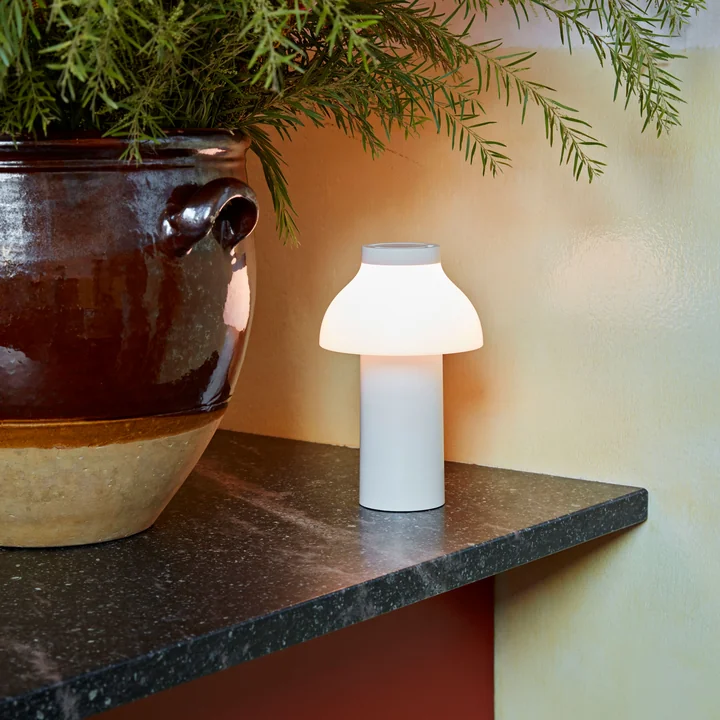 PC Portable LED Leuchte von HAY in cremeweiss (RAL 9010)