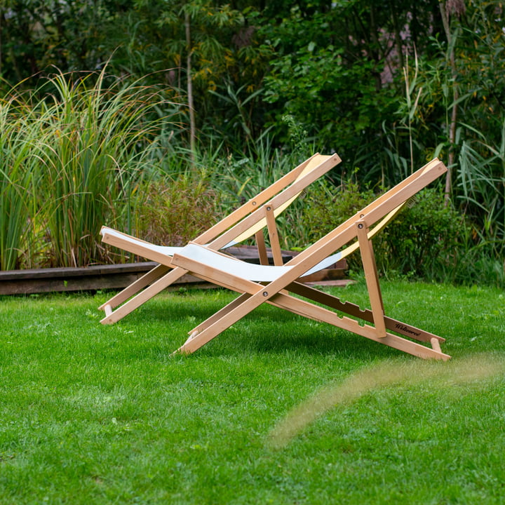 Beach Chair von Weltevree auf der Wiese