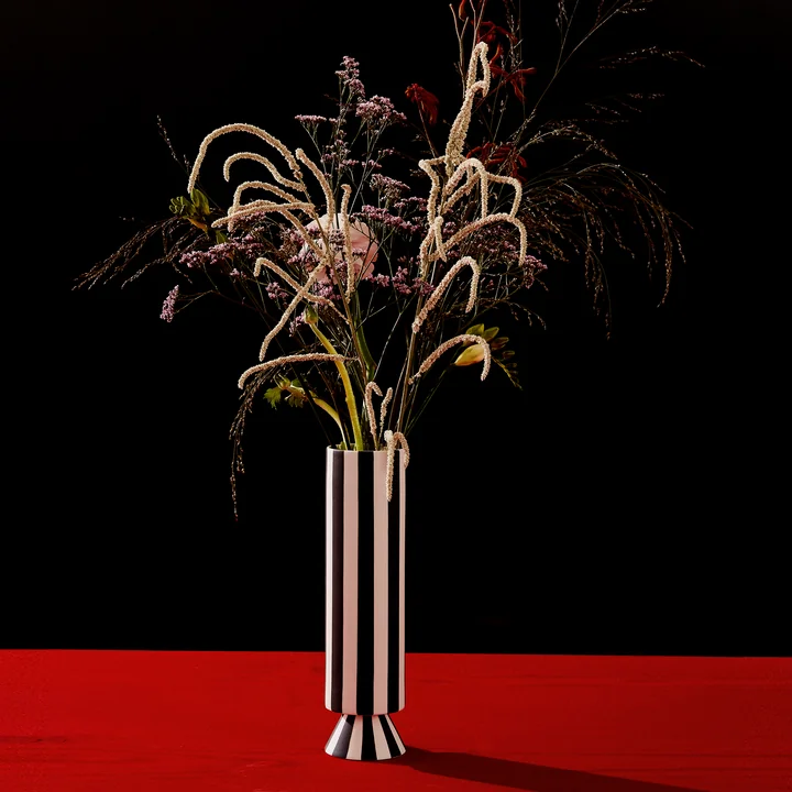 Toppu Vase von OYOY in schwarz / weiss