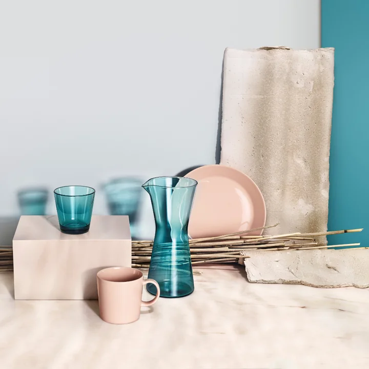 Teema Geschirr von Iittala in Seeblau und Powder