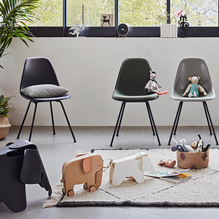 Eames Plastic Side Chair DSX von Vitra