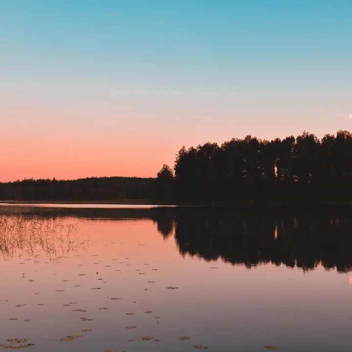Ambientebild Sonnenuntergang See