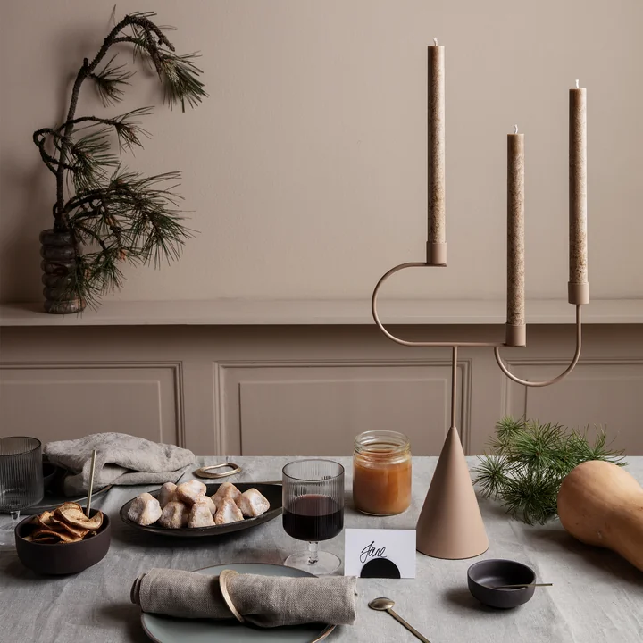 Avant Kerzenständer von Ferm Living in macaroon