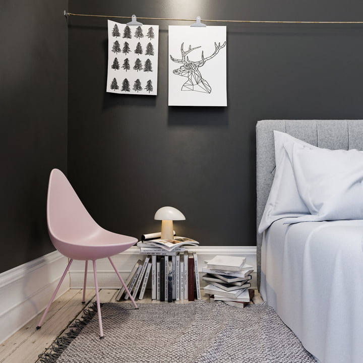 Drop Stuhl und Night Owl Tischleuchte von Fritz Hansen