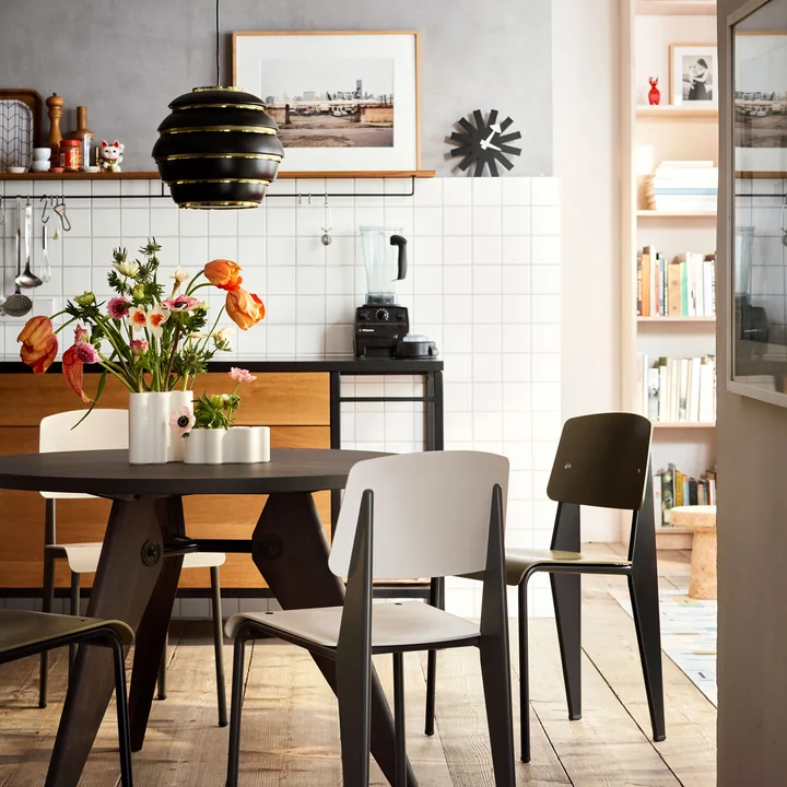 Asterisk Clock von Vitra in schwarz