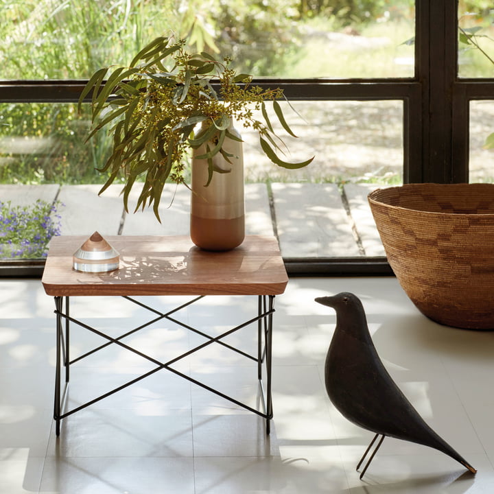 Eames Occasional Table LTR von Vitra in Eukalyptus / basic dark (Limited Edition)