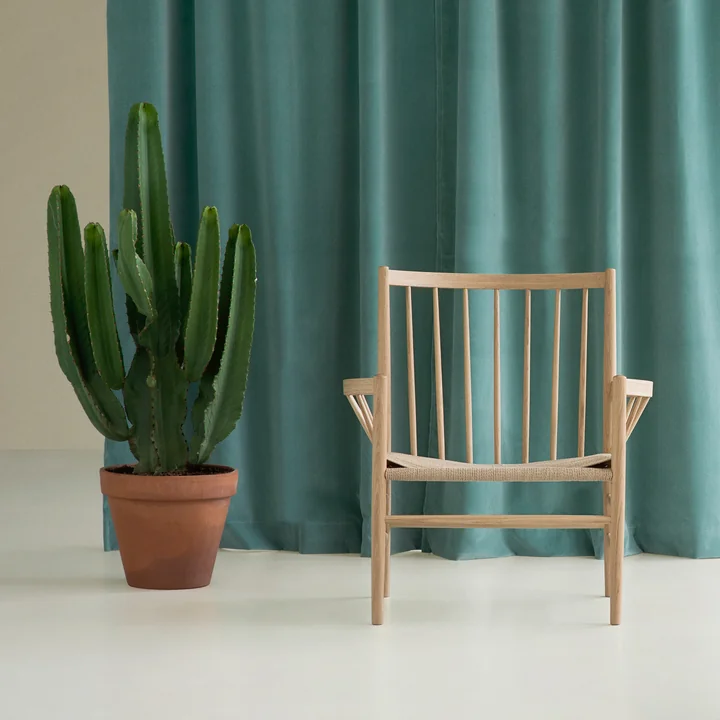 J82 Lounge Stuhl, Eiche matt lackiert / Naturgeflecht von FDB Møbler 