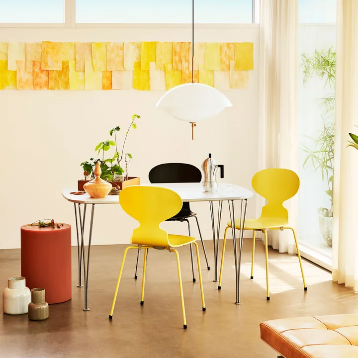 FH125 Tisch und Stuhl Ameise von Fritz Hansen