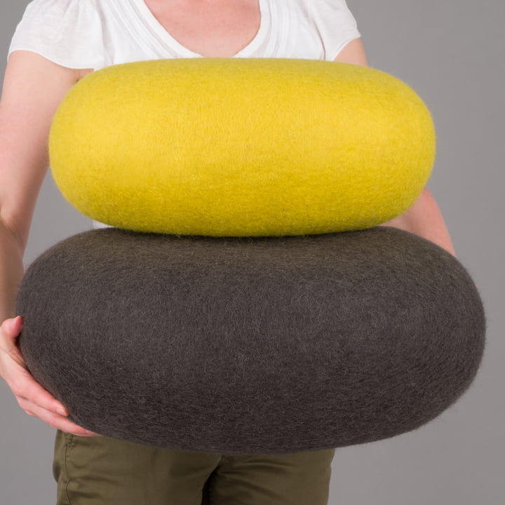 Kata + Kuno Pouf von myfelt in gelbgrün / anthrazit (2er-Set)